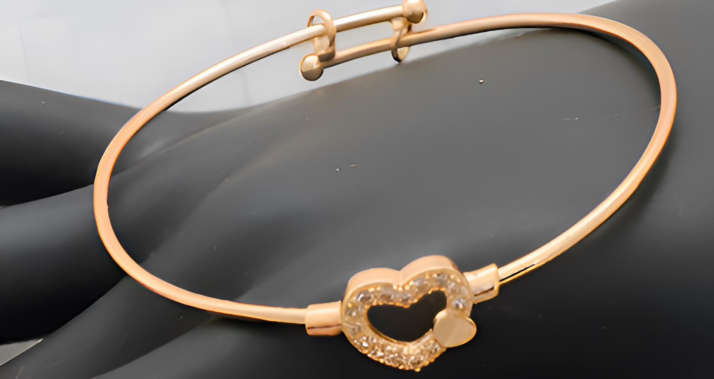 Gold-Plated Heart Jewelry Set – Necklace, Bracelet, Earrings & Ring