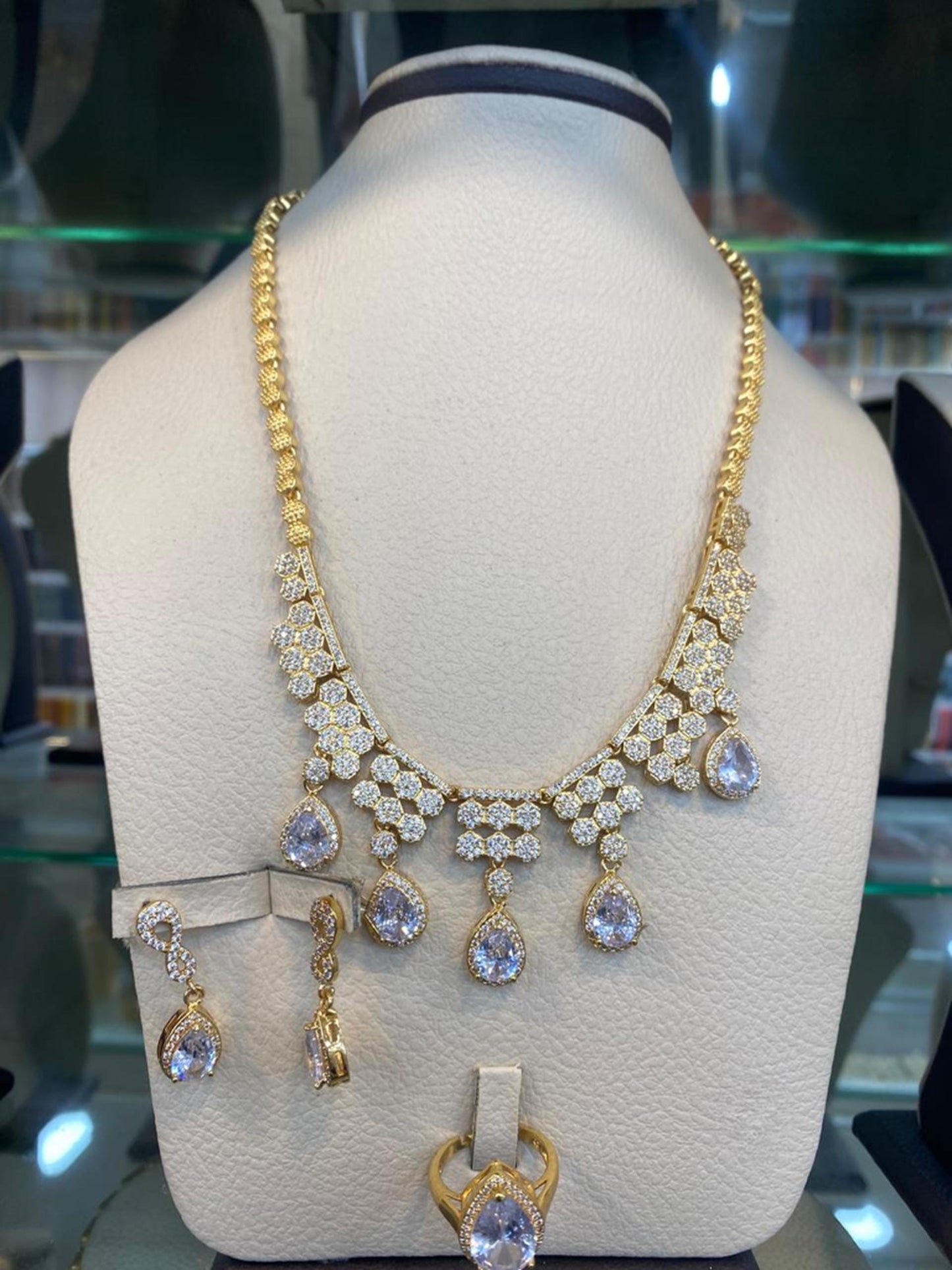 Gold Plated Bridal Jewelry Set Pear Drop Necklace Earrings Ring Luxury