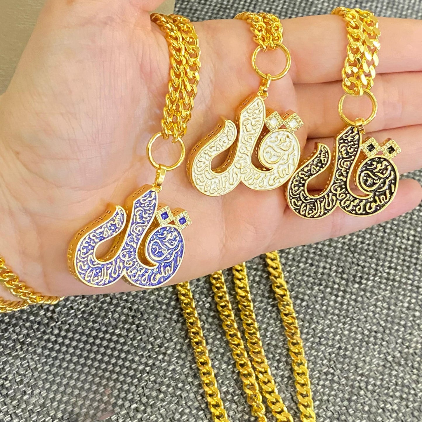 Gold-Plated Surah Al-Nas Necklace – Islamic Jewelry with Quran Engraving, 3 Colors