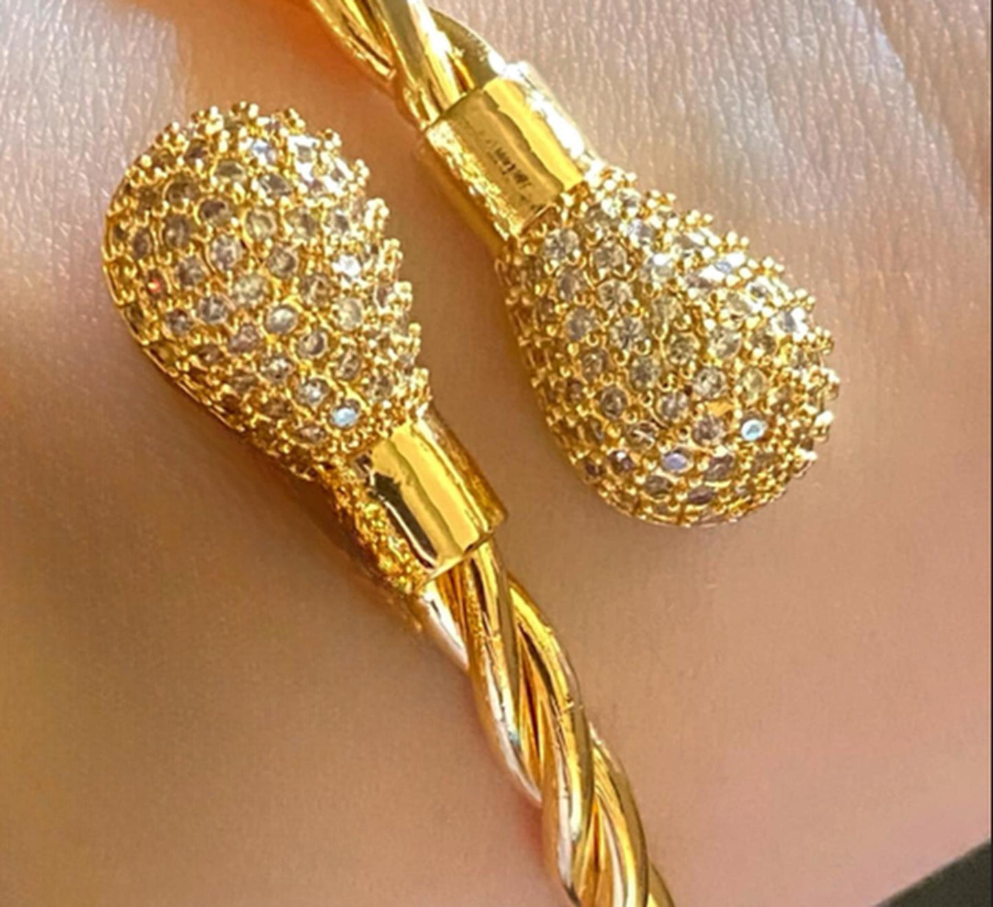 Gold-Plated Crystal Pavé Cable Bracelet Set – 2-Piece Adjustable Twisted Bangles