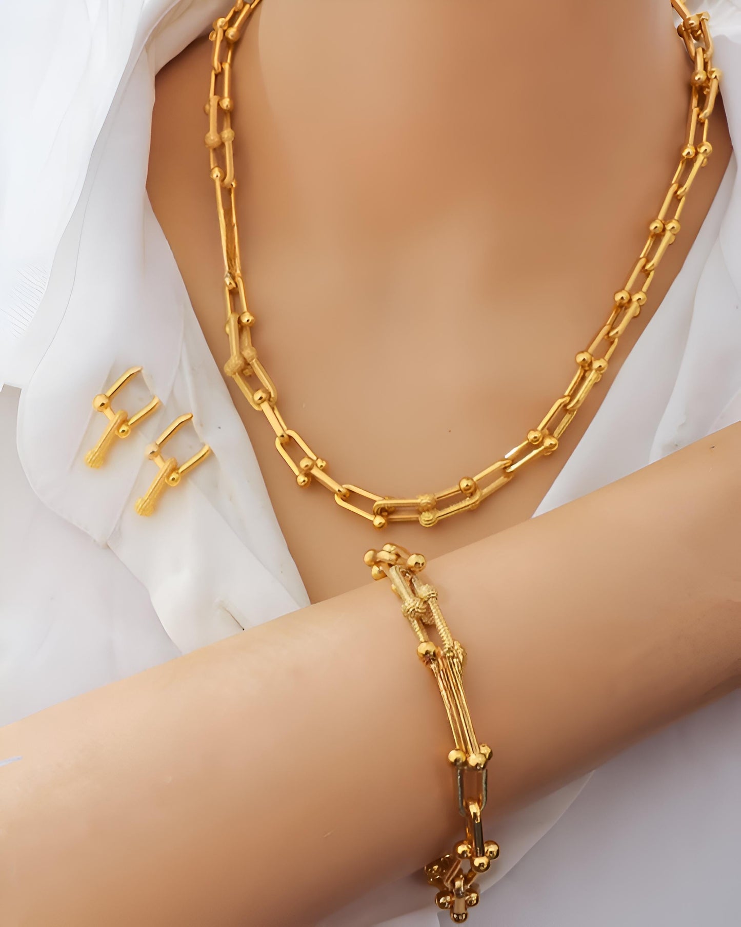 Gold-Plated Jewelry Set – 21K Style Necklace, Bracelet & Earrings