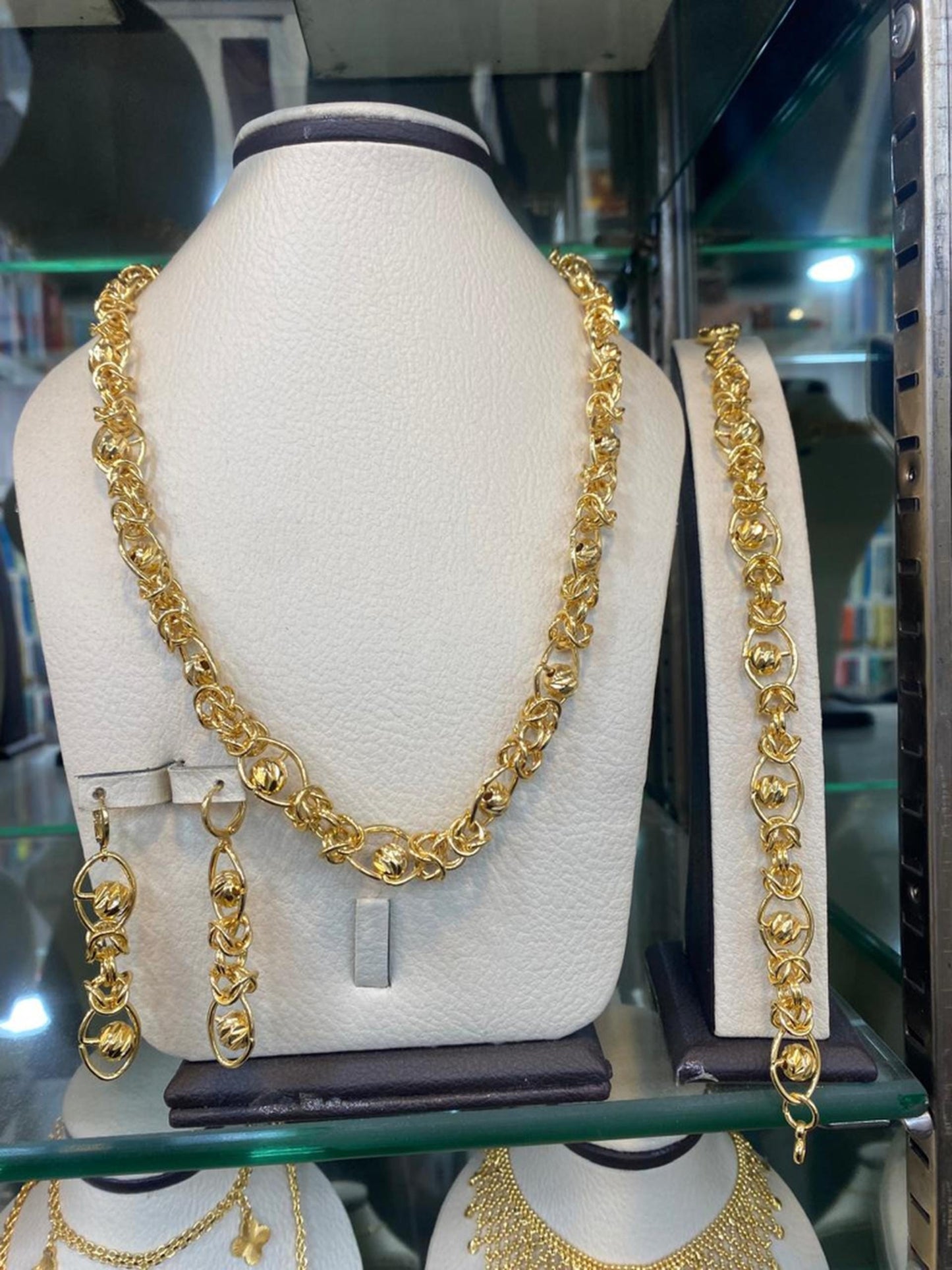 Luxury Gold Plated Chain Jewelry Set Elegant Statement Gift