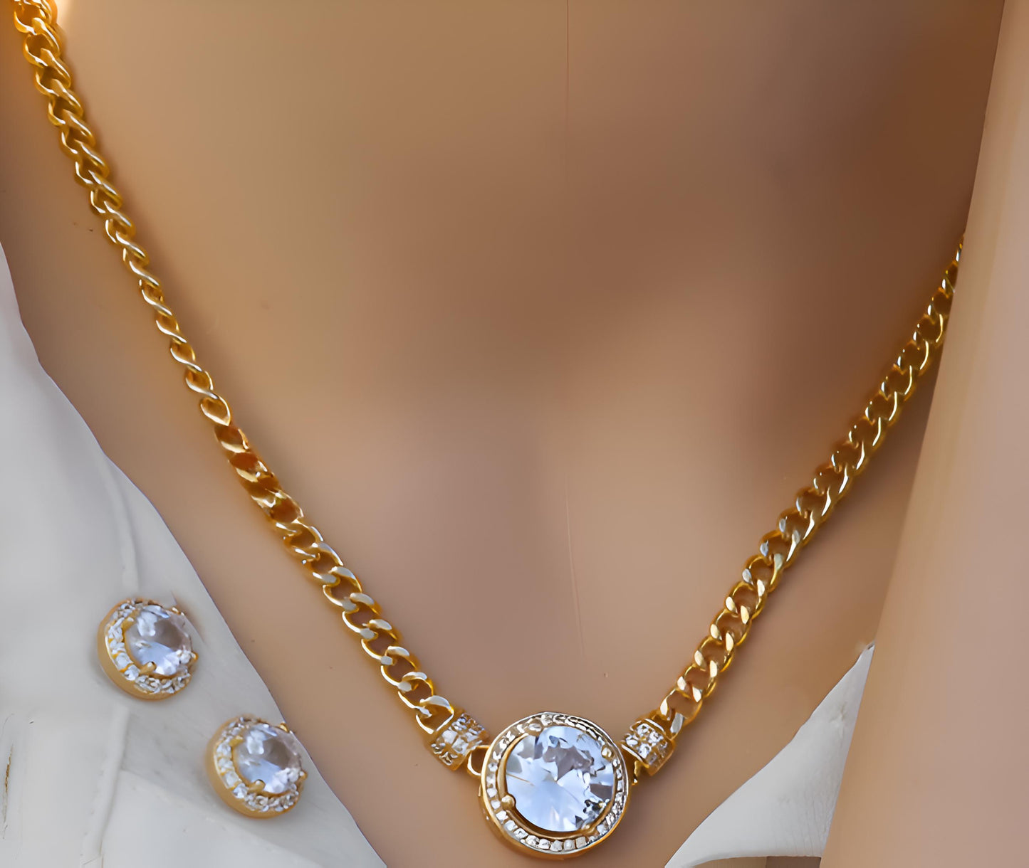 Elegant Gold-Plated Jewelry Set with Sparkling Crystal Accents | Bridal Necklace, Bracelet & Earrings