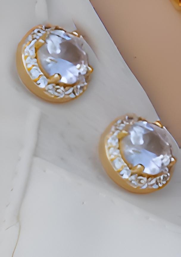 Elegant Gold-Plated Jewelry Set with Sparkling Crystal Accents | Bridal Necklace, Bracelet & Earrings