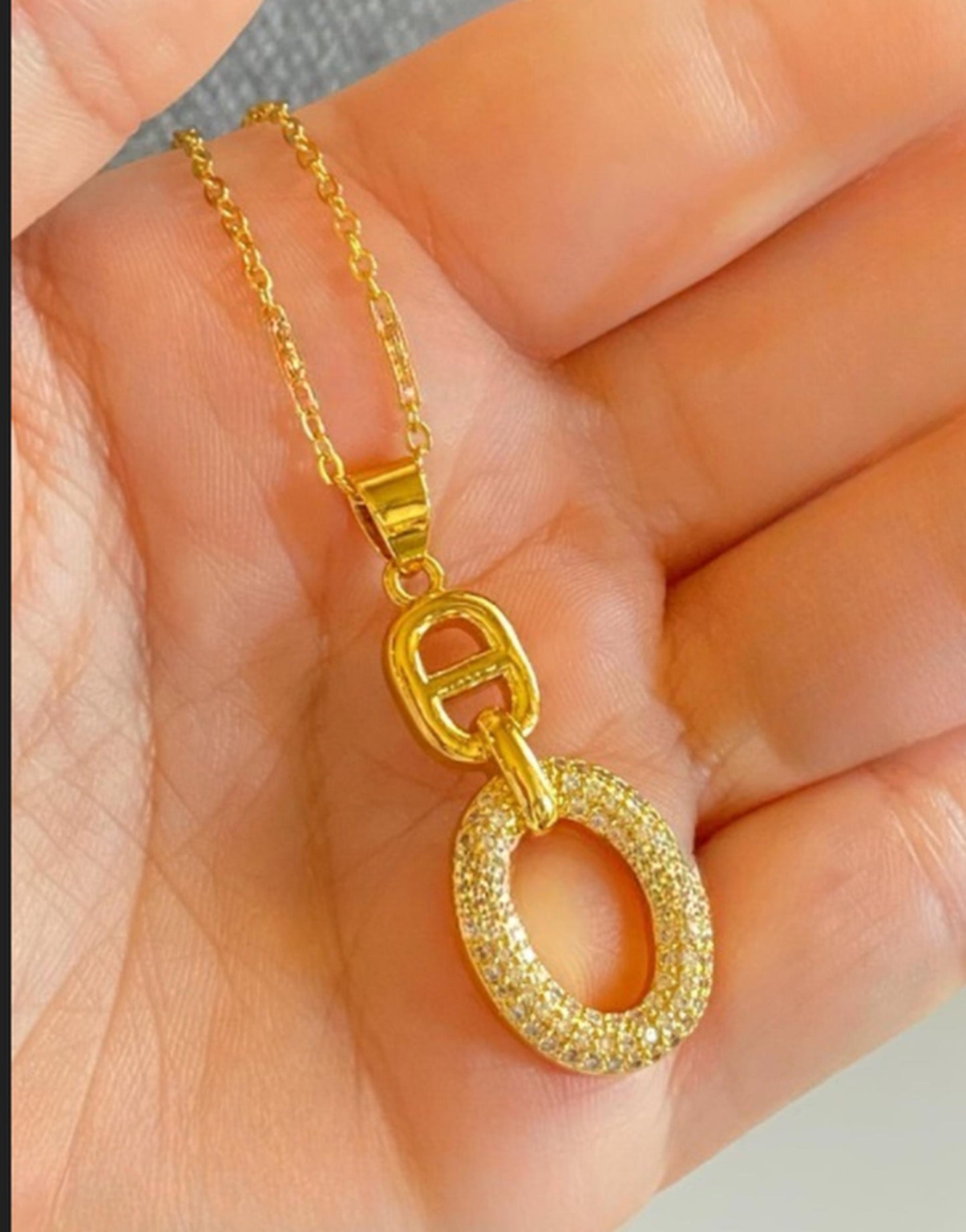 Gold-Plated Oval Link Jewelry Set – Stylish Necklace & Earrings with Cubic Zirconia Stones