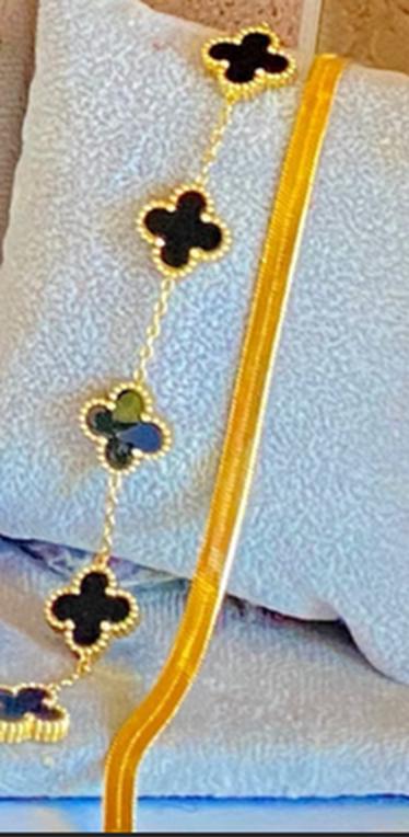 Gold-Plated Black Clover Jewelry Set – Necklace, Bracelet, Earrings & Ring for Women