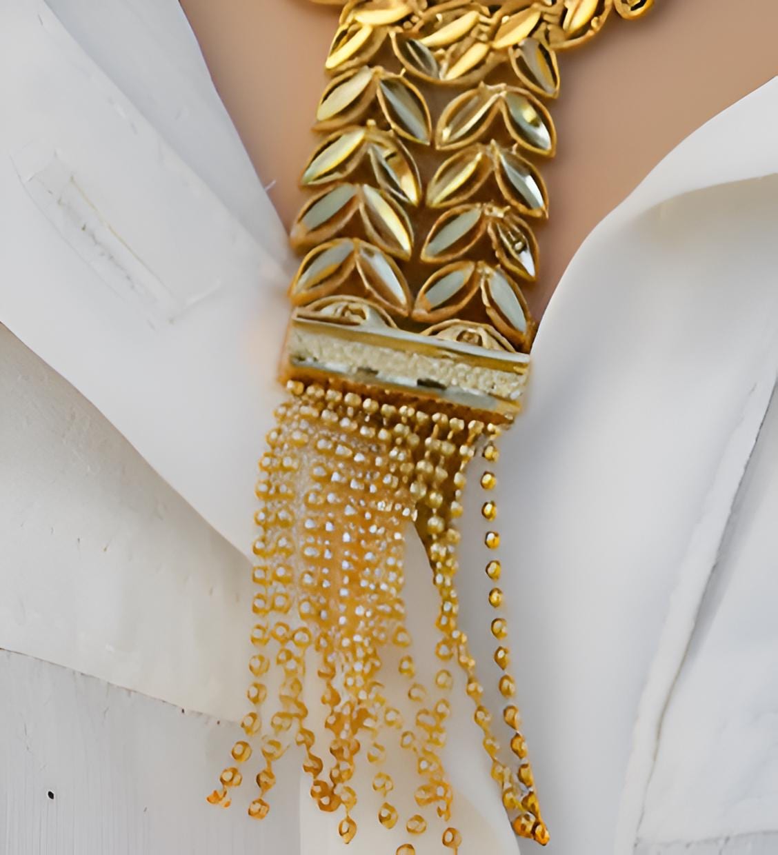 Gold-Plated Arabic Statement Necklace  | Vintage Medallion Jewelry | Bridal Eid Gift | Floral Tassel Chain