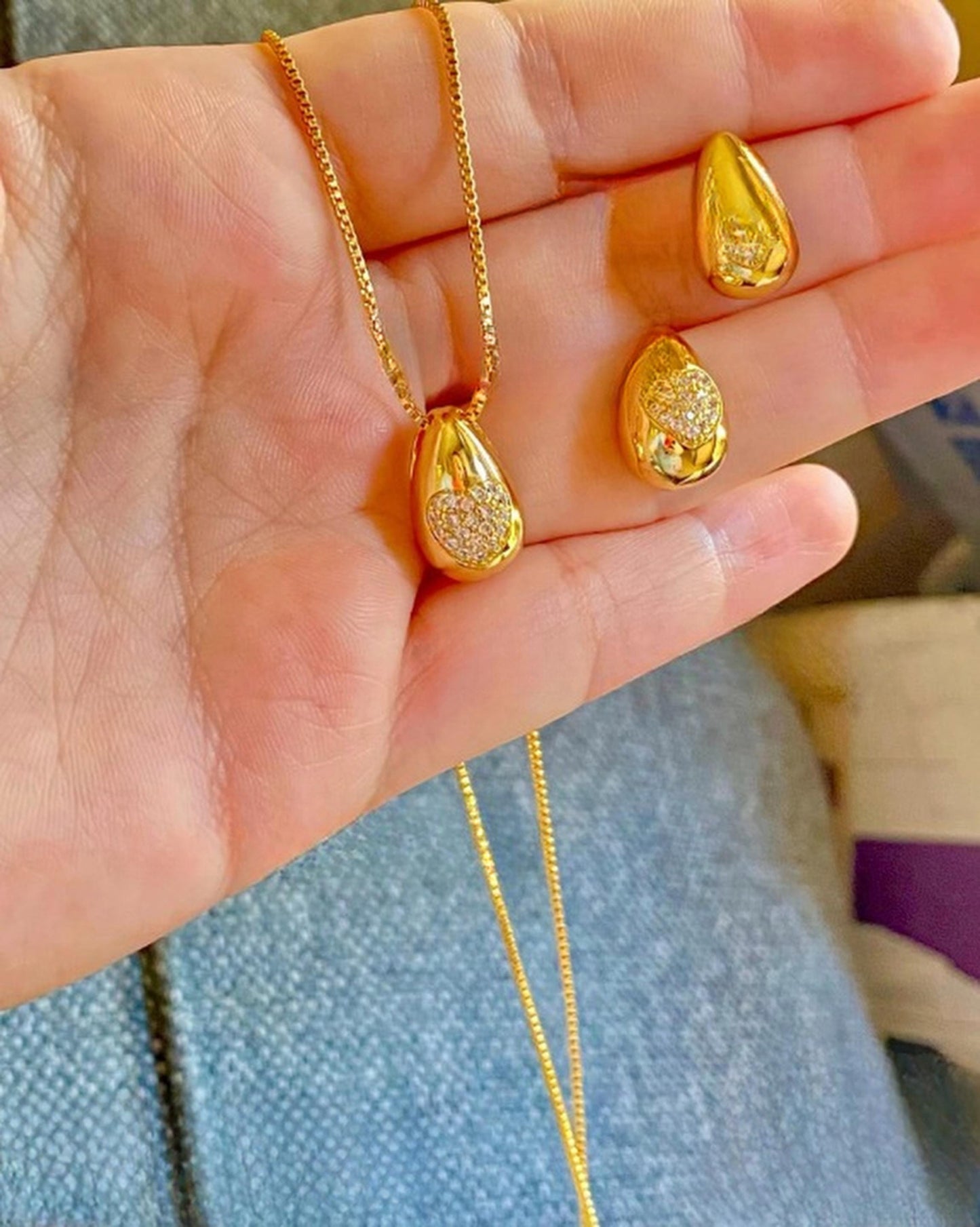 Gold-Plated Heart Teardrop Jewelry Set – Elegant Necklace & Earrings with Cubic Zirconia Stones
