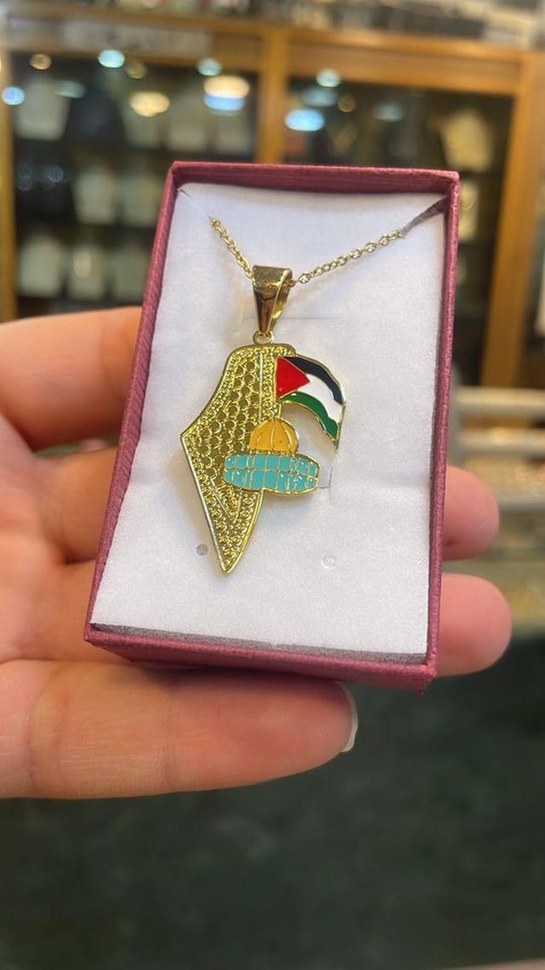 Luxury Gold Plated Palestine Map Necklace With Keffiyeh