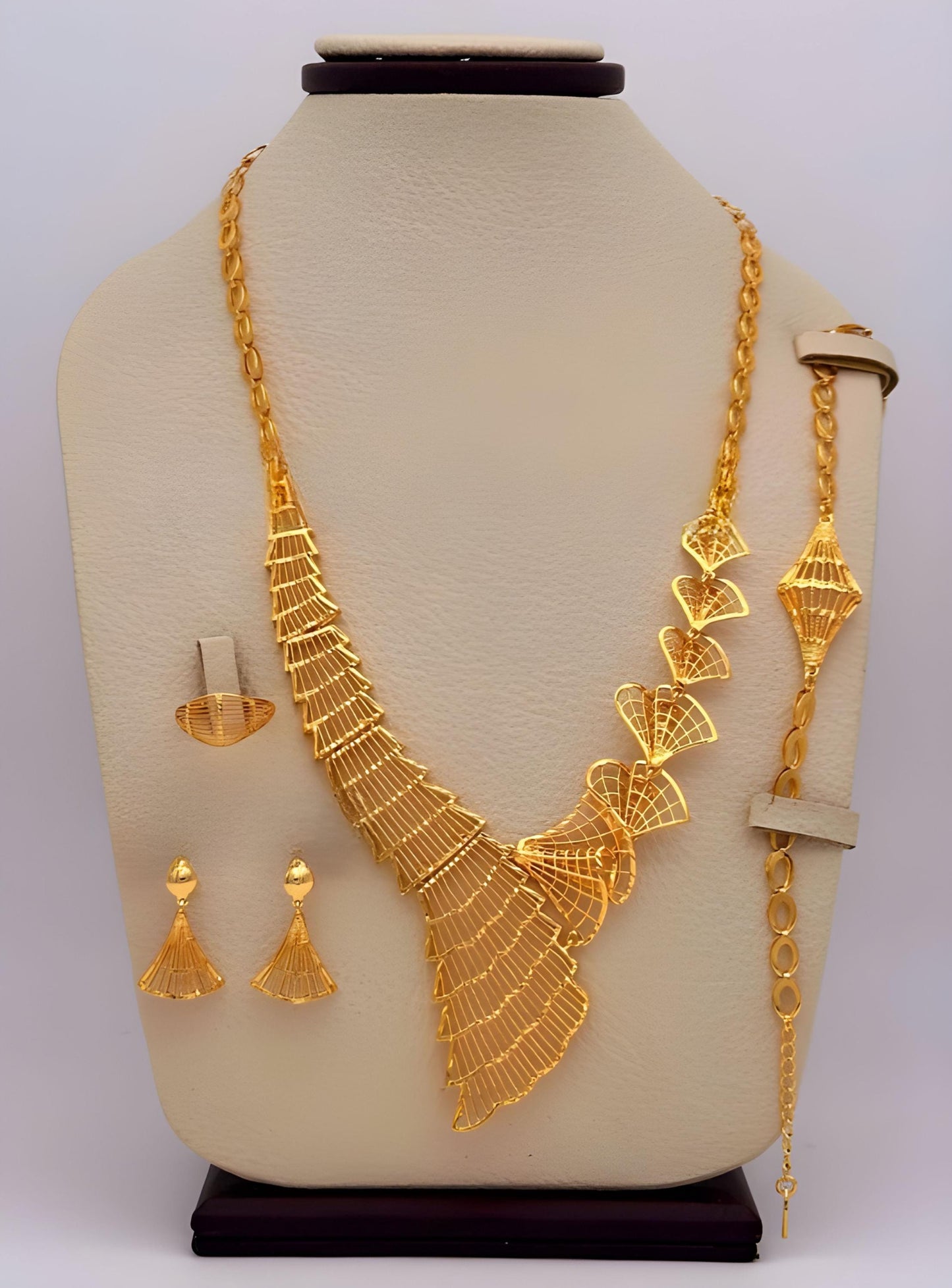 Gold-Plated Arabic Bridal Jewelry Set – 4-Piece Necklace, Earrings, Bracelet & Ring